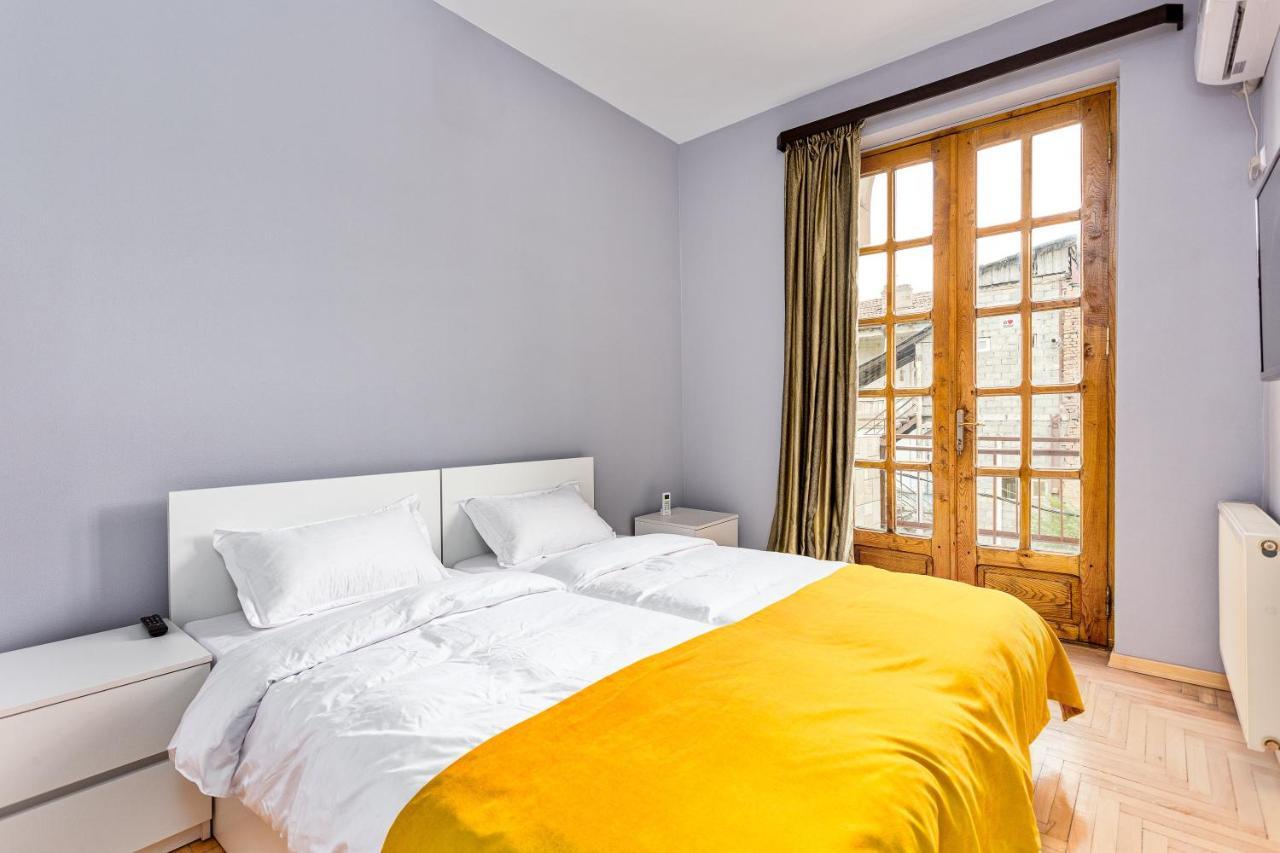 Sunny Hotel ティビリシ エクステリア 写真